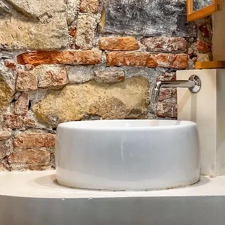 Lovingenoa Iter - Nos * Γένοβα