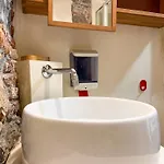 Lovingenoa Iter - Nos Apartmán *