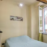 Lovingenoa Iter - Nos Apartmán